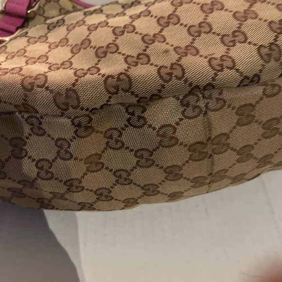 Gucci Bag - Picture 12 of 17